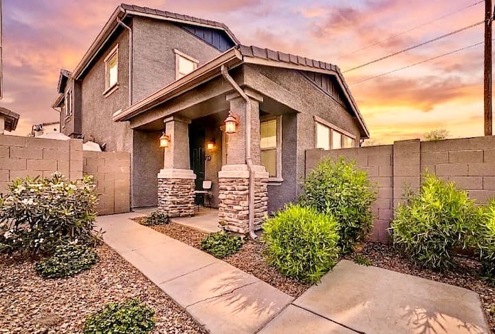 Charming Phoenix New 3br Home/golf Backyard/pool - Phoenix, AZ