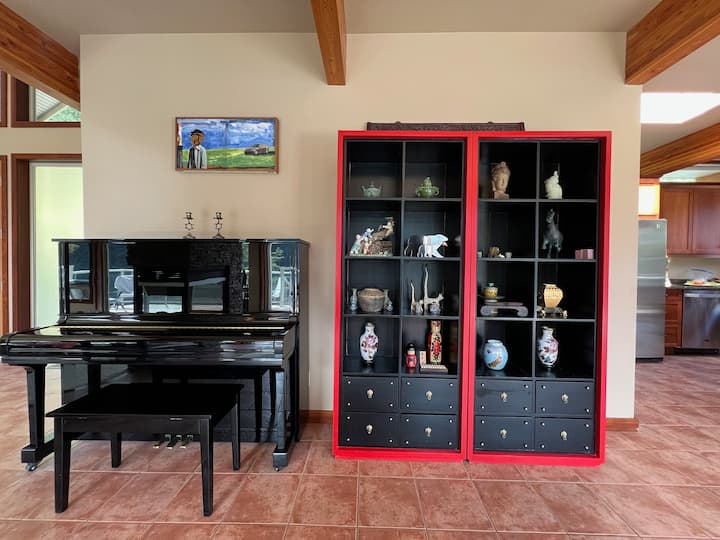 Malahat Waterfront Unique Three Bedrooms House - Langford