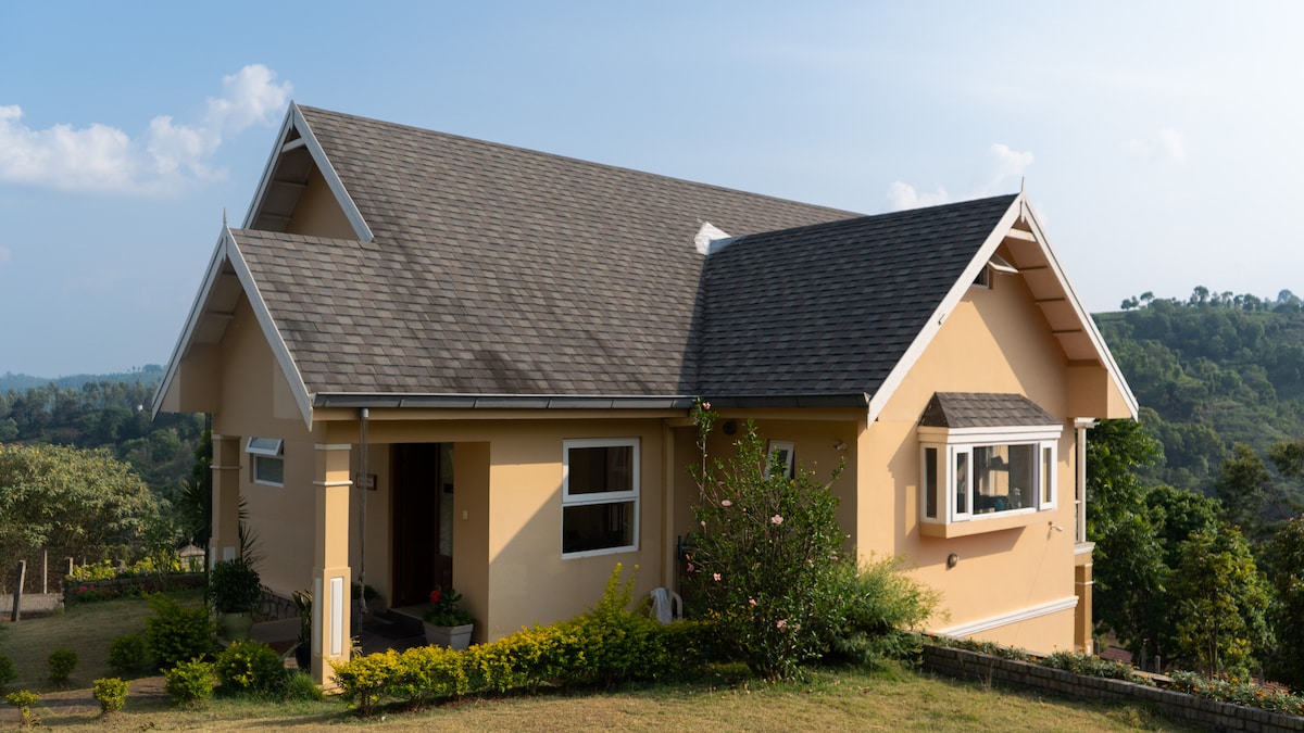 The Yellow Tulip | Hill House, Coonoor - Houses for Rent in