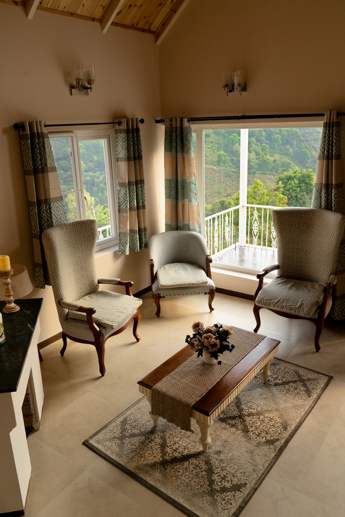 トップス house on the hill Yellow flower 80cm The Yellow Tulip | Hill House, Coonoor - Houses for Rent in