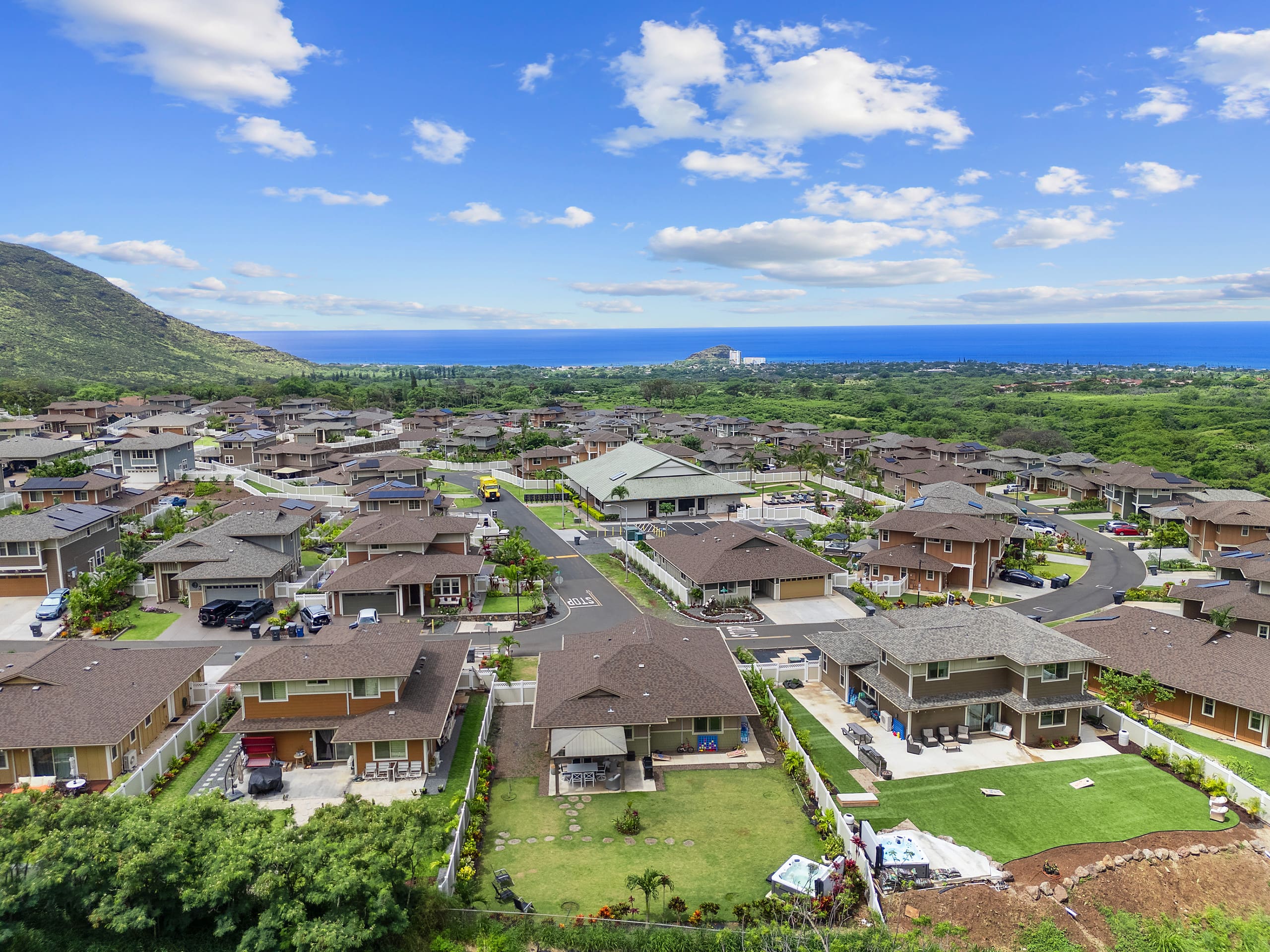 Home in Waianae · ★5.0 · 7 bedrooms · 12 beds · 5.5 private baths - Image 175