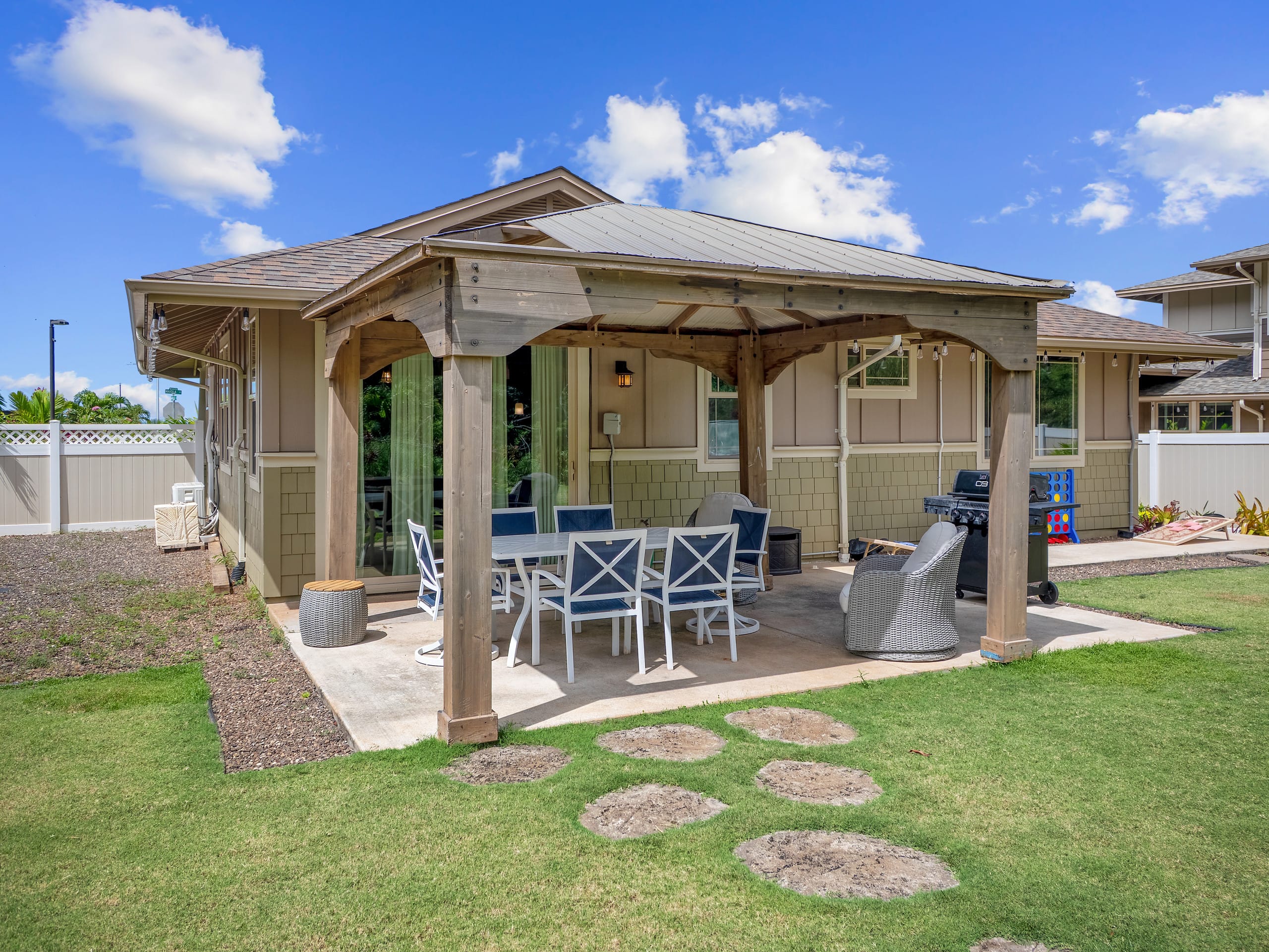 Home in Waianae · ★5.0 · 7 bedrooms · 12 beds · 5.5 private baths - Image 187