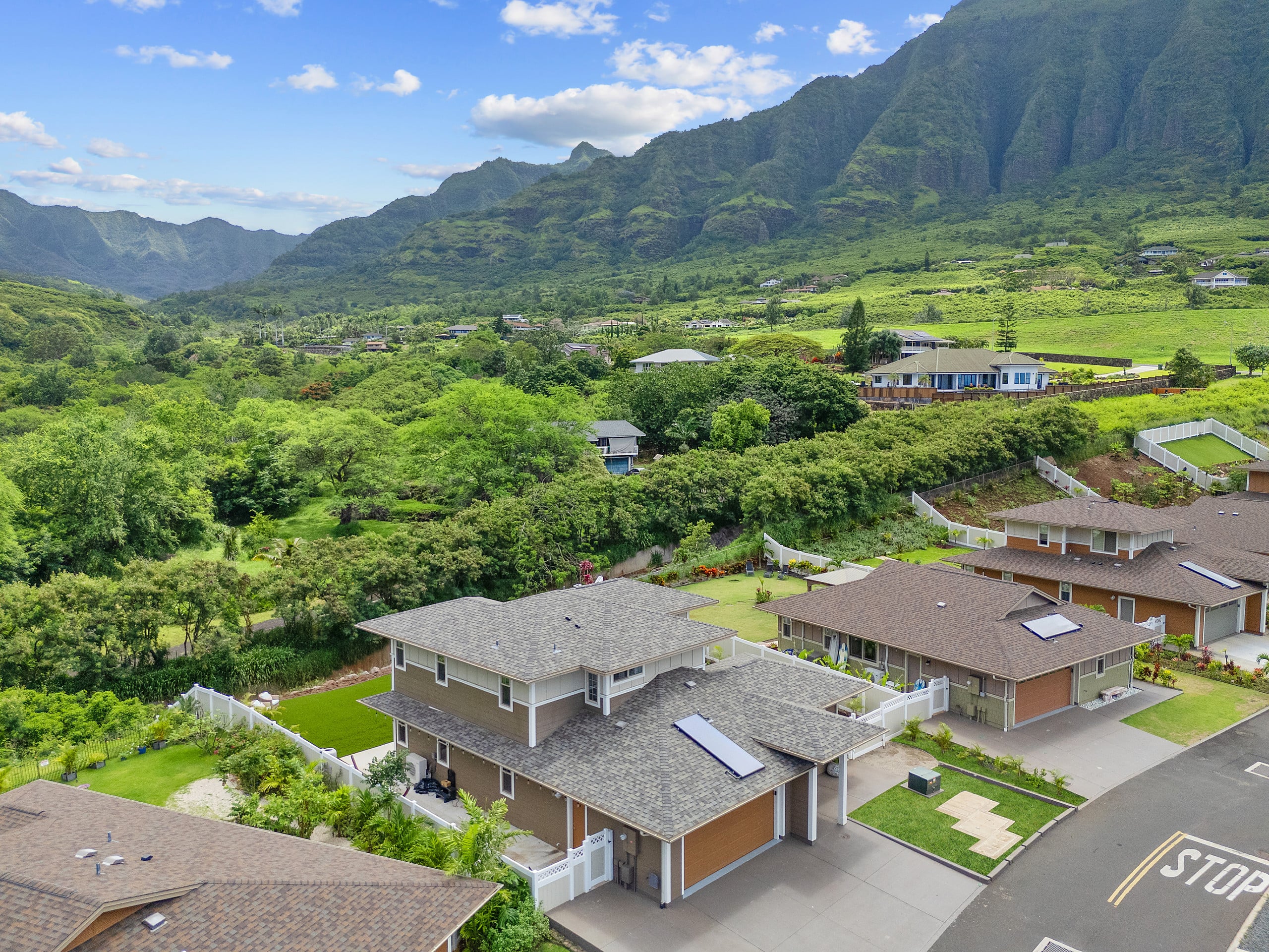 Home in Waianae · ★5.0 · 7 bedrooms · 12 beds · 5.5 private baths - Image 121