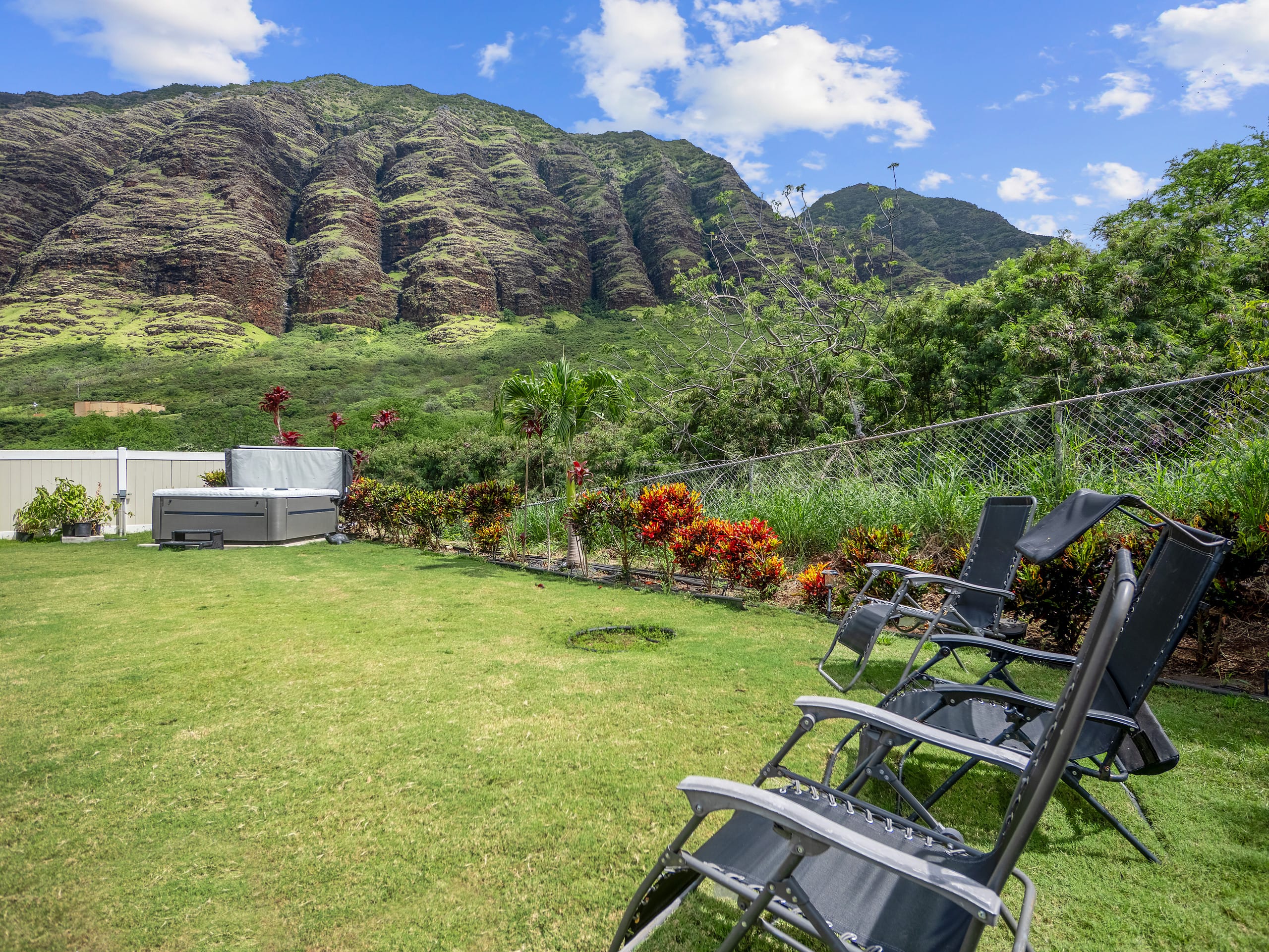 Home in Waianae · ★5.0 · 7 bedrooms · 12 beds · 5.5 private baths - Image 192