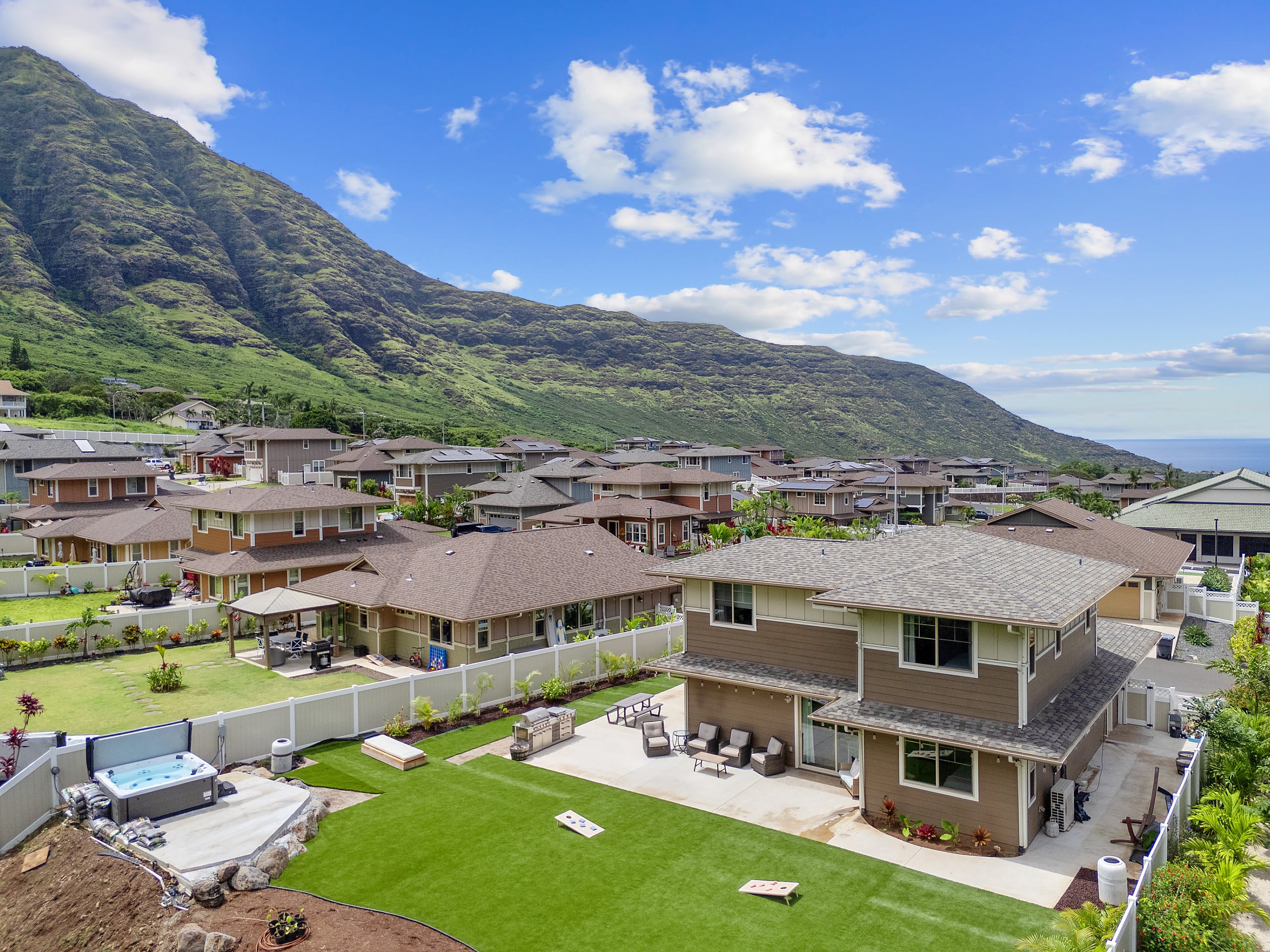 Home in Waianae · ★5.0 · 7 bedrooms · 12 beds · 5.5 private baths - Image 151