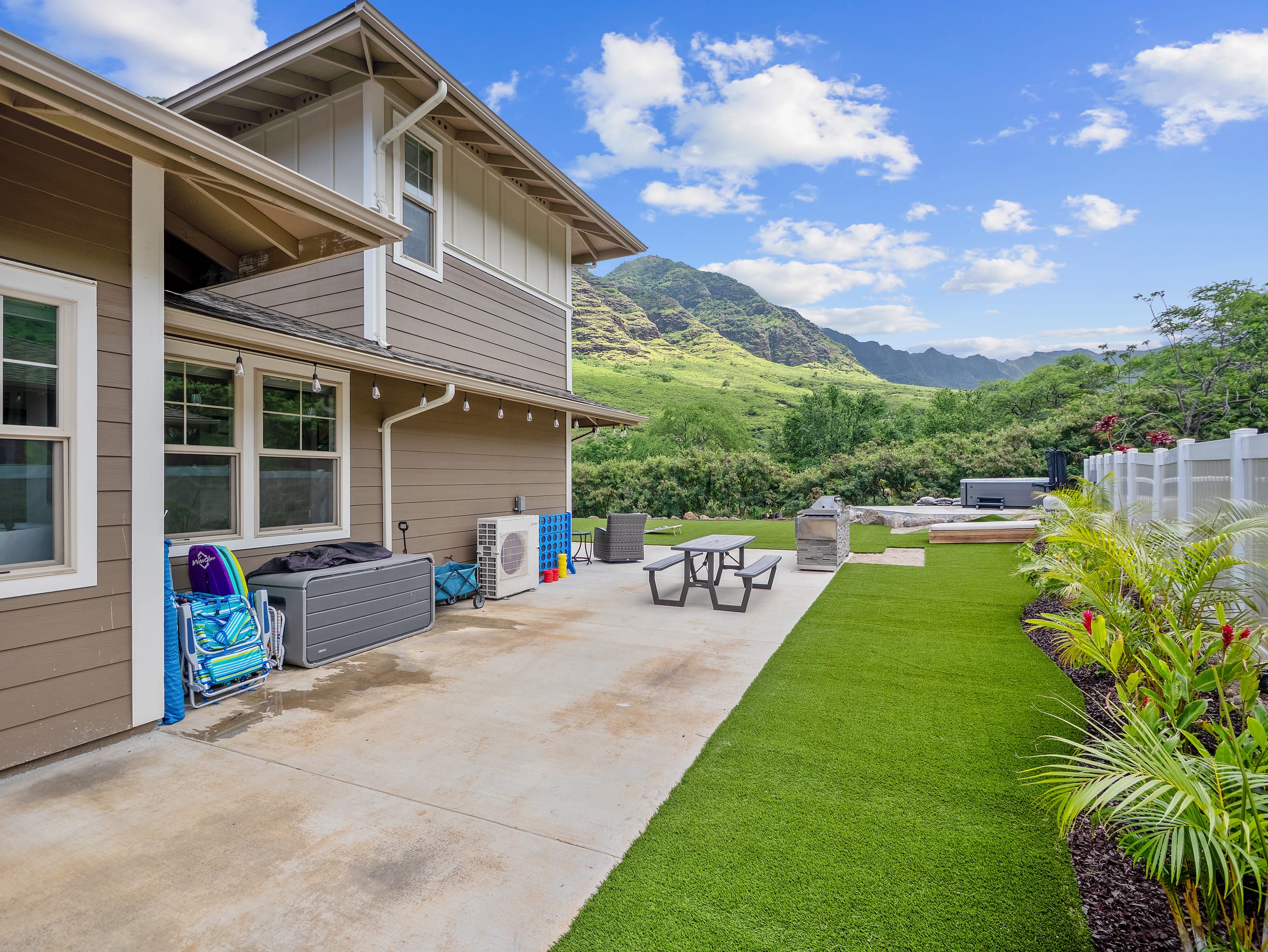 Home in Waianae · ★5.0 · 7 bedrooms · 12 beds · 5.5 private baths - Image 116