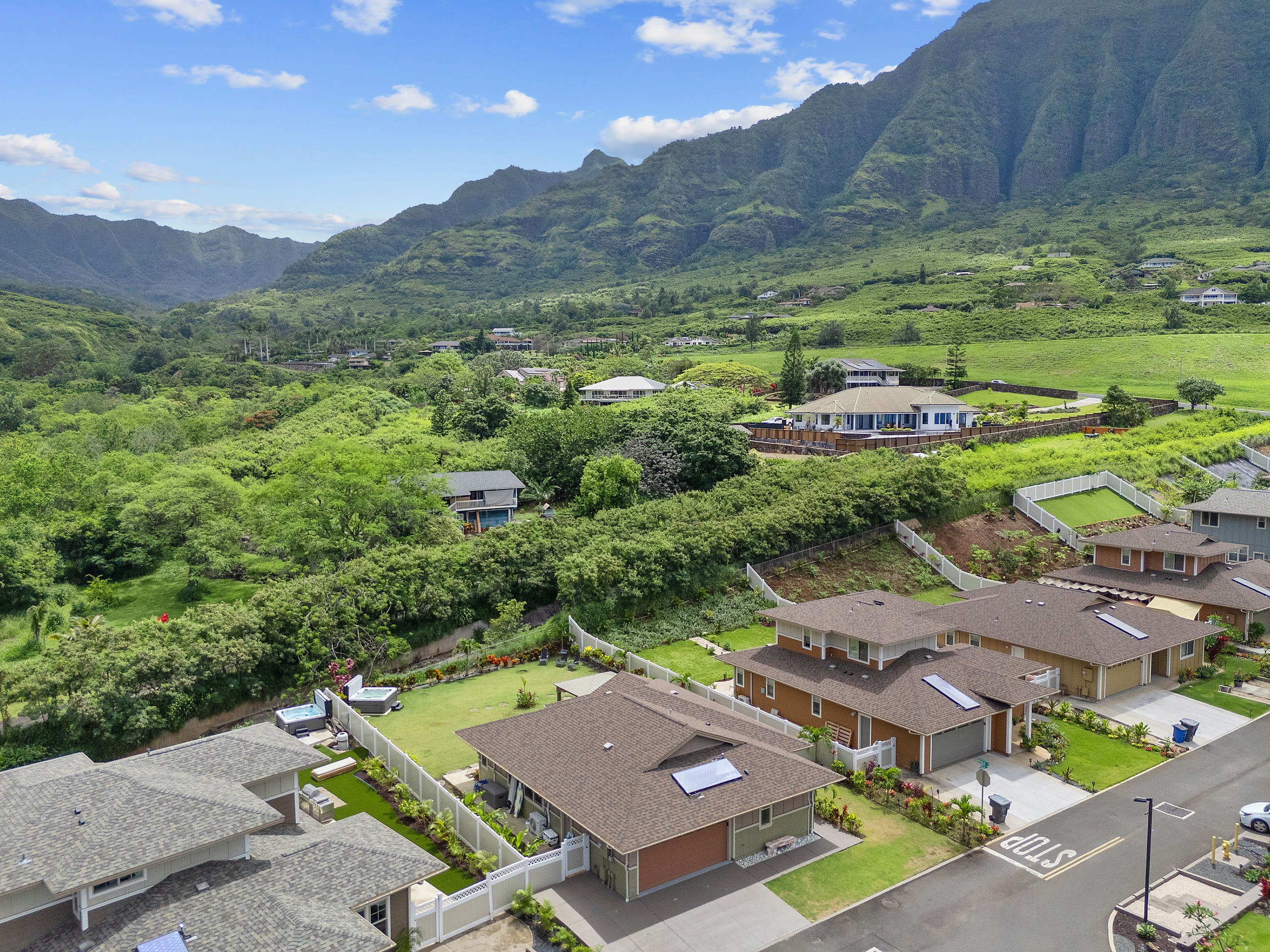 Home in Waianae · ★5.0 · 7 bedrooms · 12 beds · 5.5 private baths - Image 177