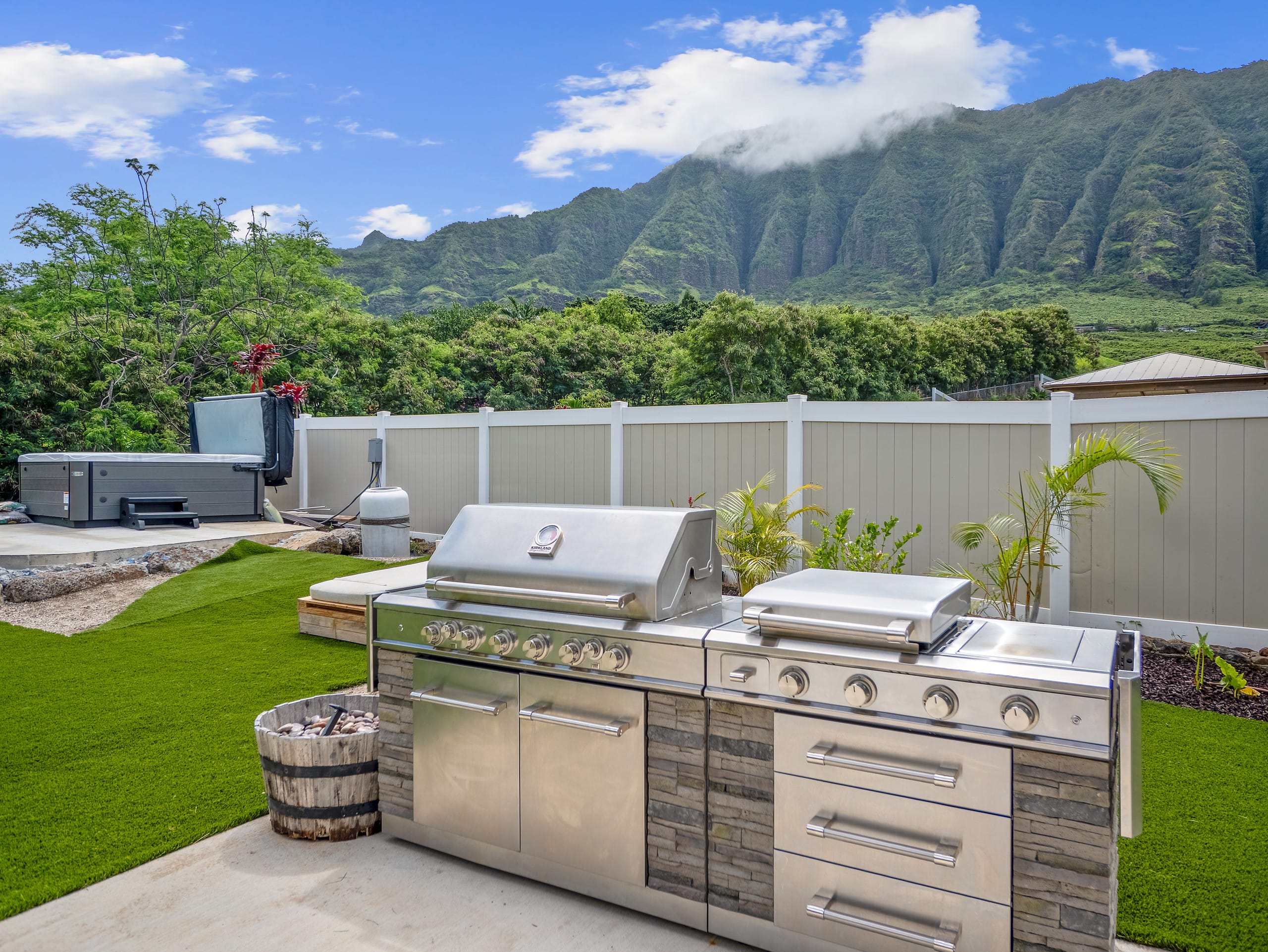 Home in Waianae · ★5.0 · 7 bedrooms · 12 beds · 5.5 private baths - Image 137