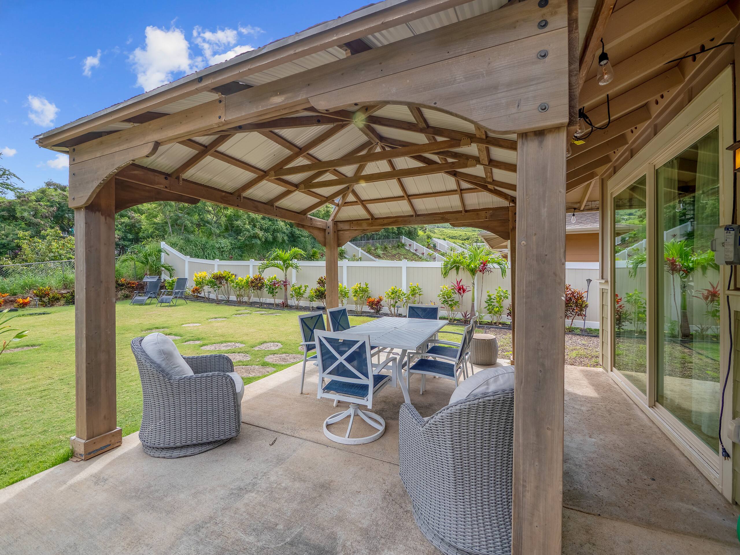 Home in Waianae · ★5.0 · 7 bedrooms · 12 beds · 5.5 private baths - Image 178