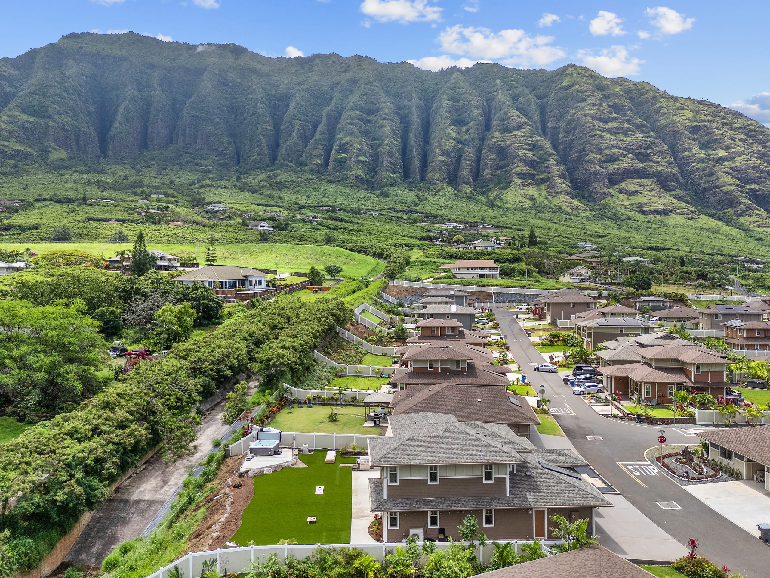 Home in Waianae · ★5.0 · 7 bedrooms · 12 beds · 5.5 private baths - Image 150