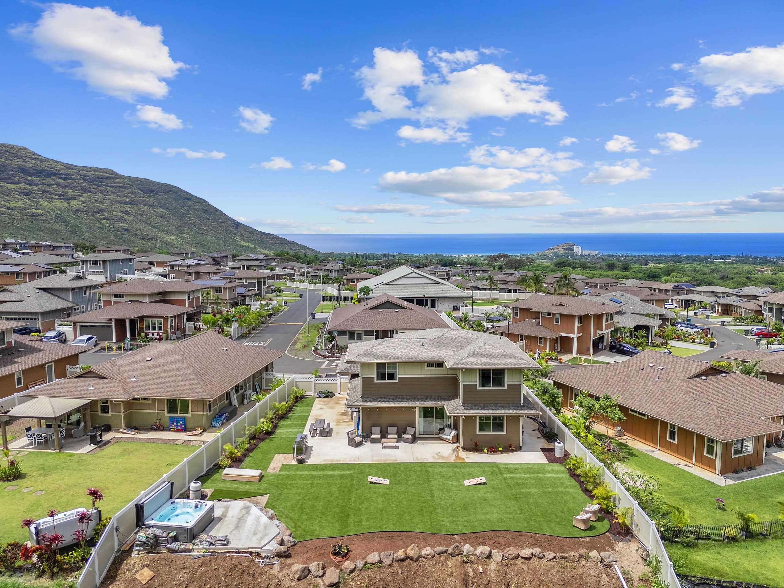 Home in Waianae · ★5.0 · 7 bedrooms · 12 beds · 5.5 private baths - Image 126