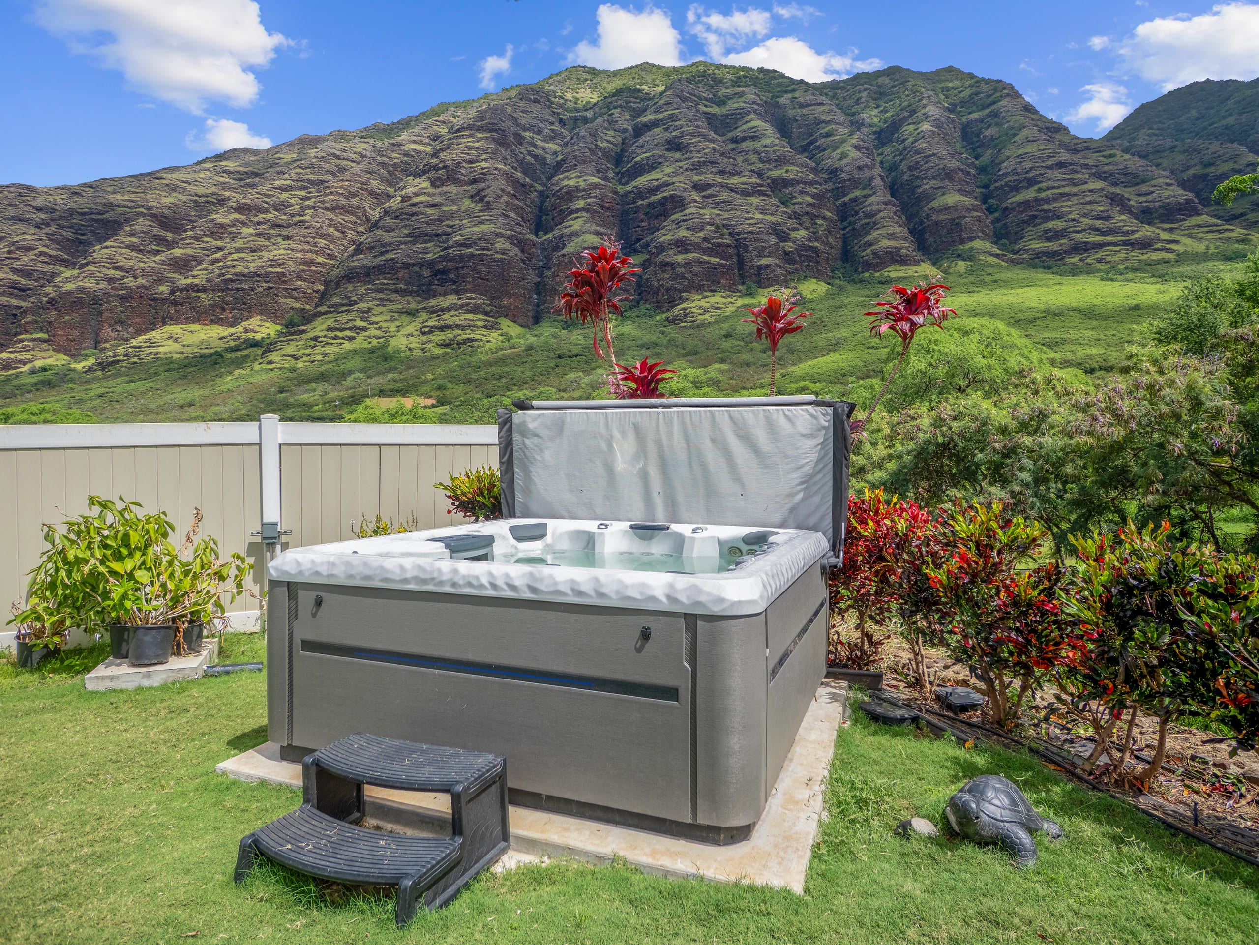 Home in Waianae · ★5.0 · 7 bedrooms · 12 beds · 5.5 private baths - Image 197