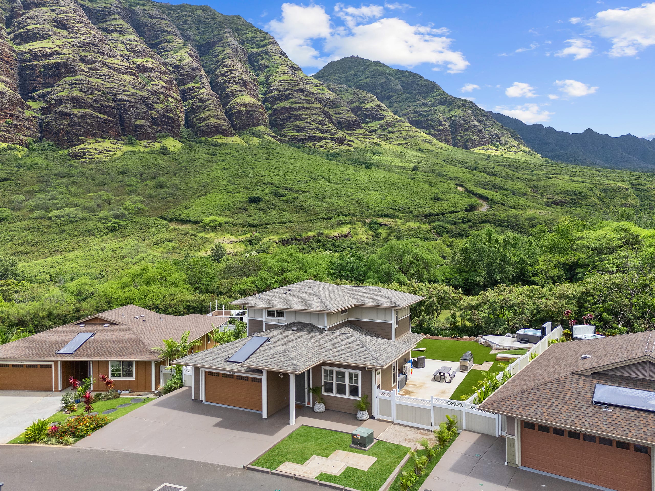 Home in Waianae · ★5.0 · 7 bedrooms · 12 beds · 5.5 private baths - Image 147