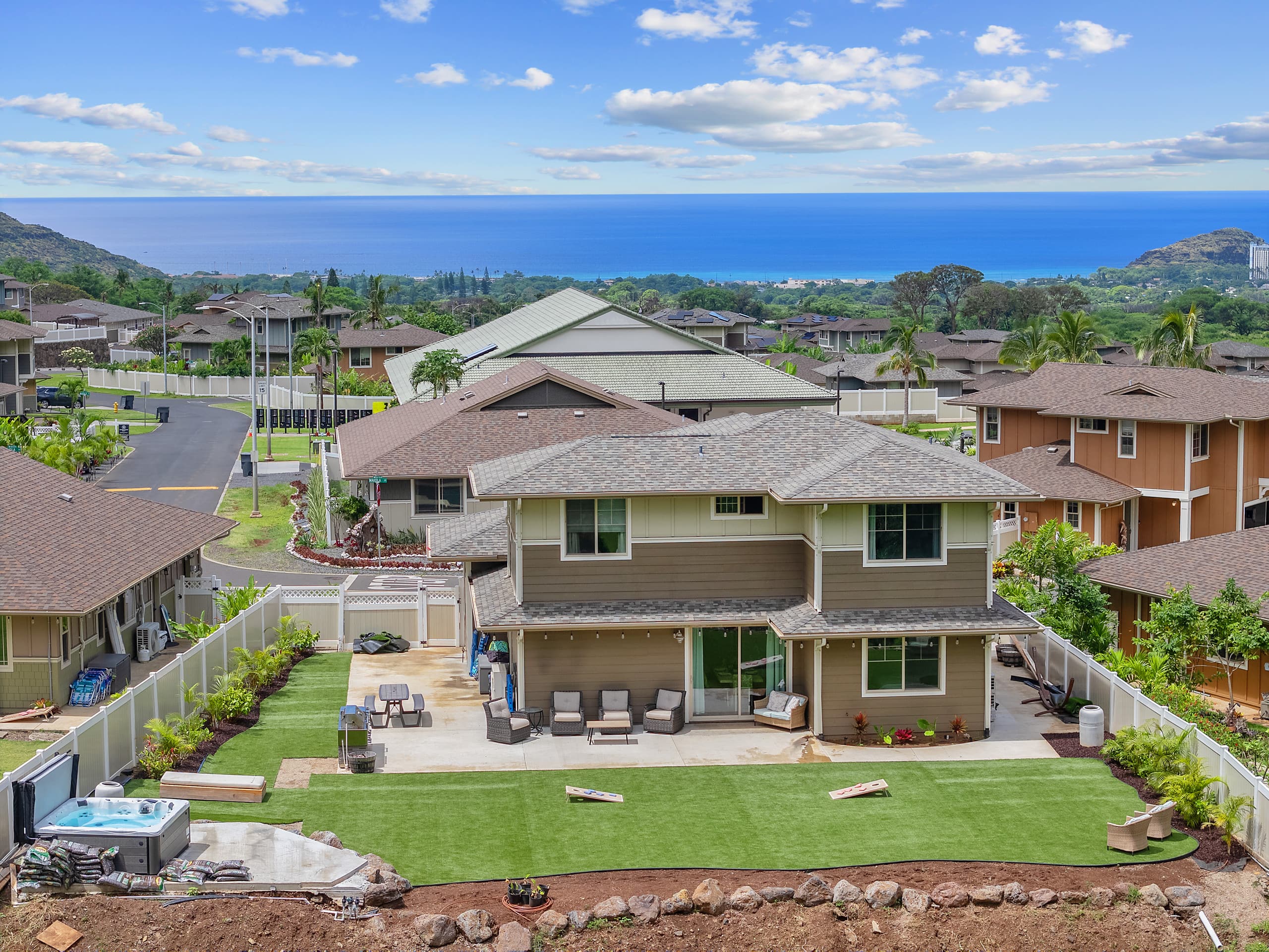 Home in Waianae · ★5.0 · 7 bedrooms · 12 beds · 5.5 private baths - Image 127