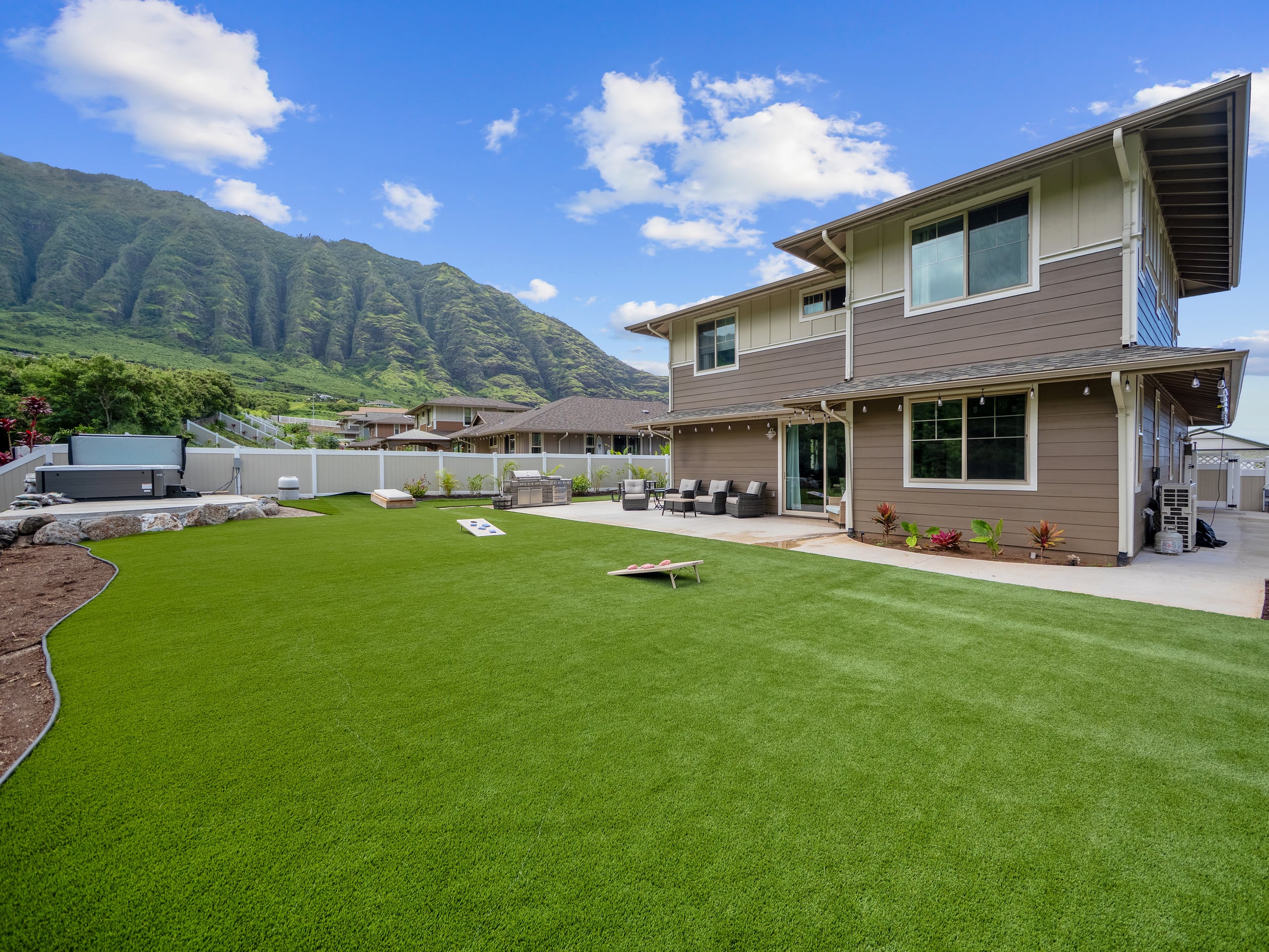 Home in Waianae · ★5.0 · 7 bedrooms · 12 beds · 5.5 private baths - Image 132