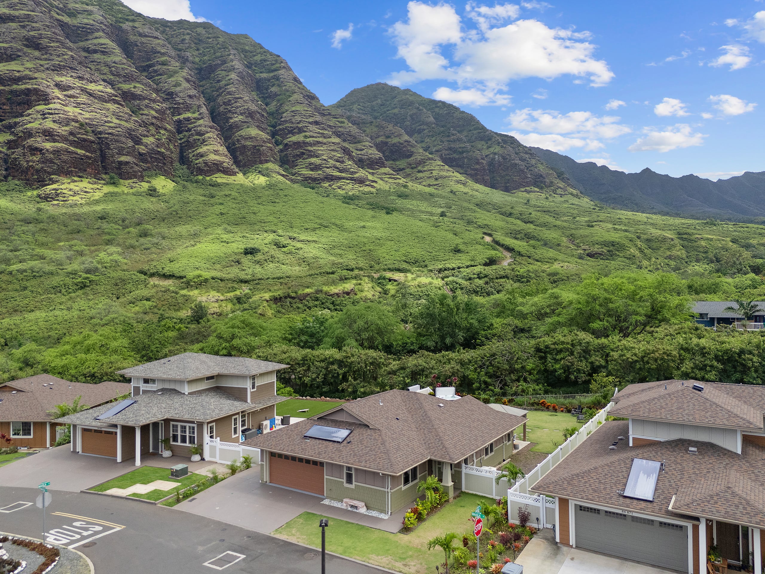 Home in Waianae · ★5.0 · 7 bedrooms · 12 beds · 5.5 private baths - Image 167