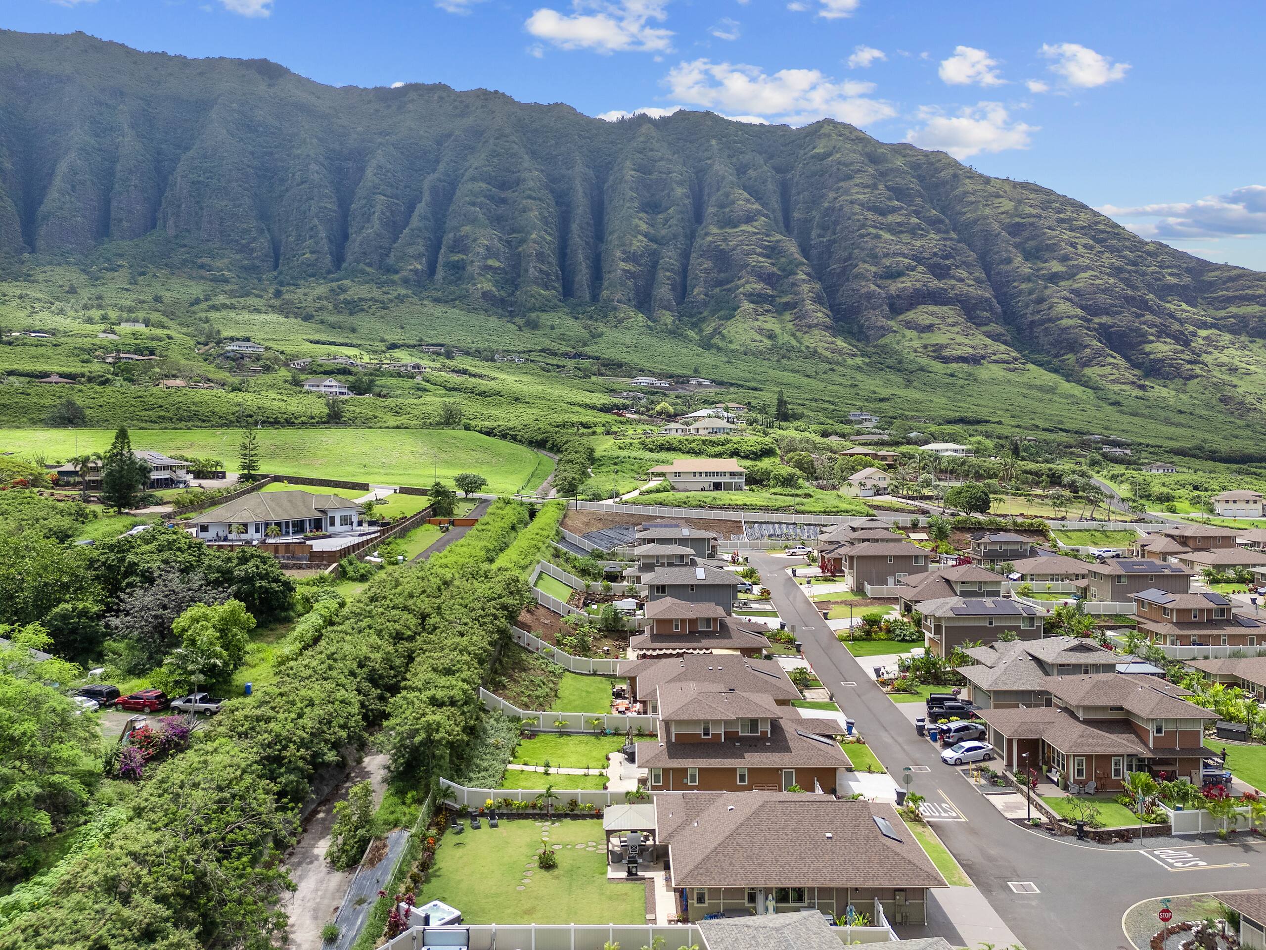 Home in Waianae · ★5.0 · 7 bedrooms · 12 beds · 5.5 private baths - Image 213