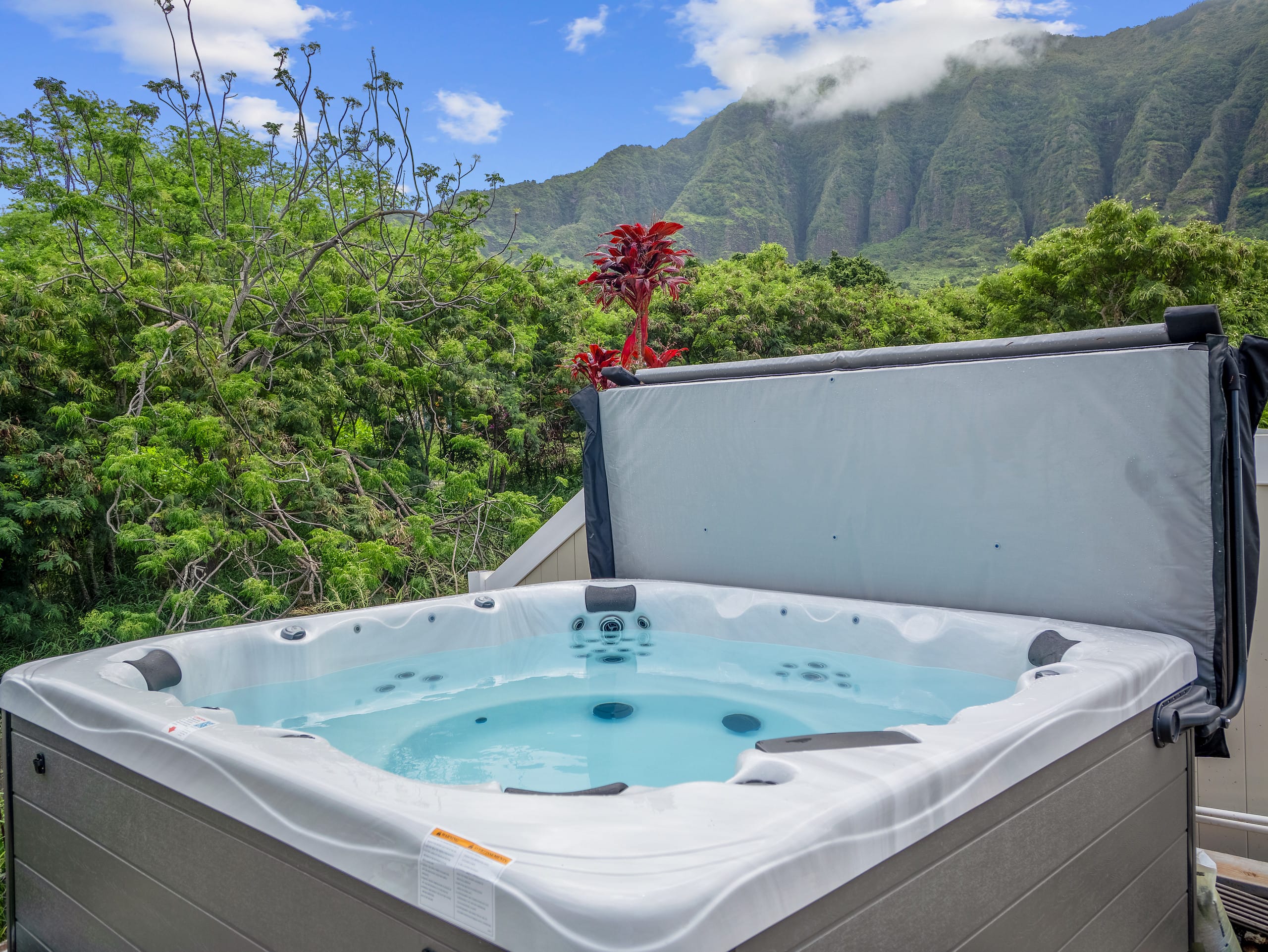 Home in Waianae · ★5.0 · 7 bedrooms · 12 beds · 5.5 private baths - Image 117