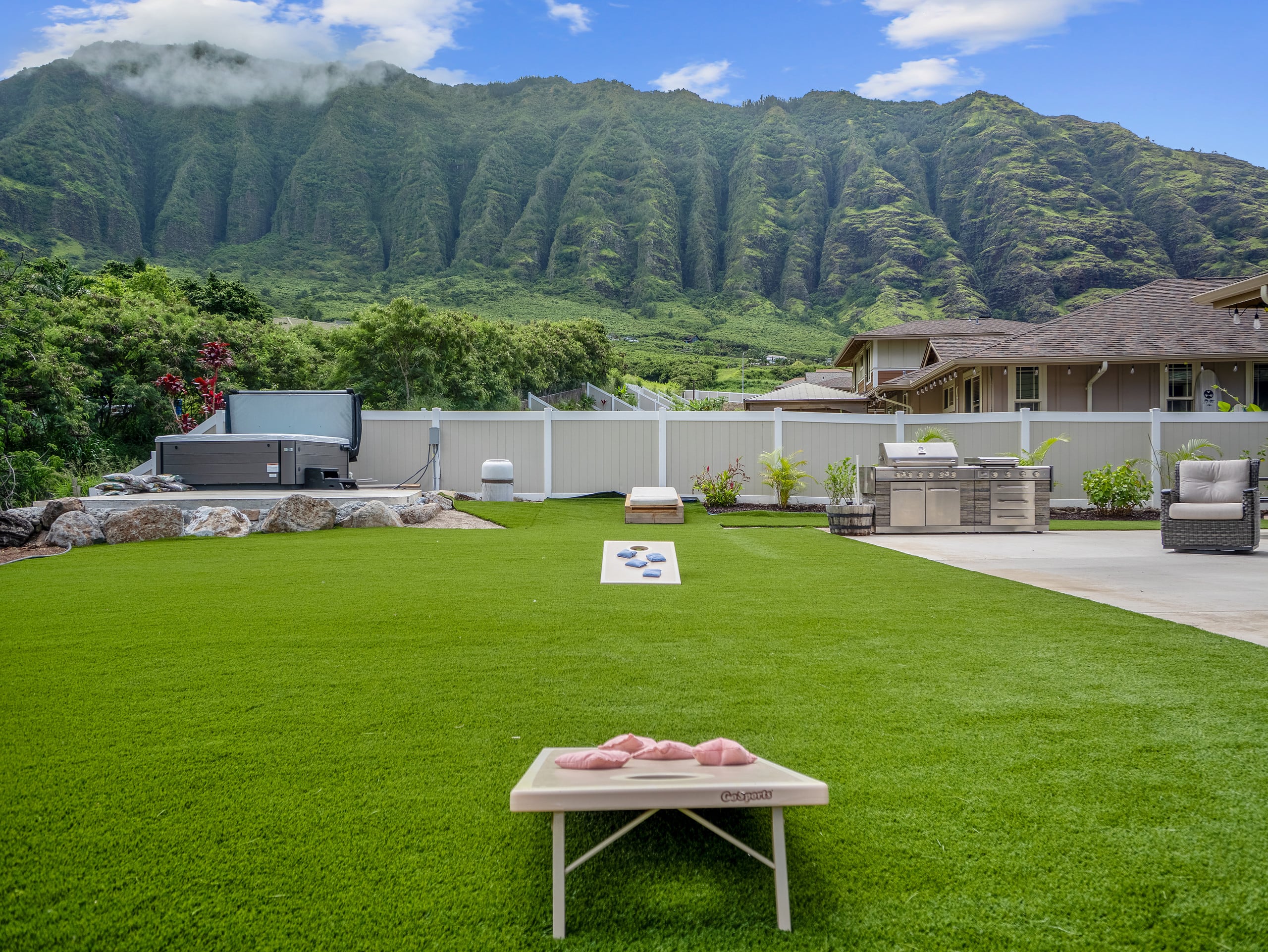 Home in Waianae · ★5.0 · 7 bedrooms · 12 beds · 5.5 private baths - Image 161