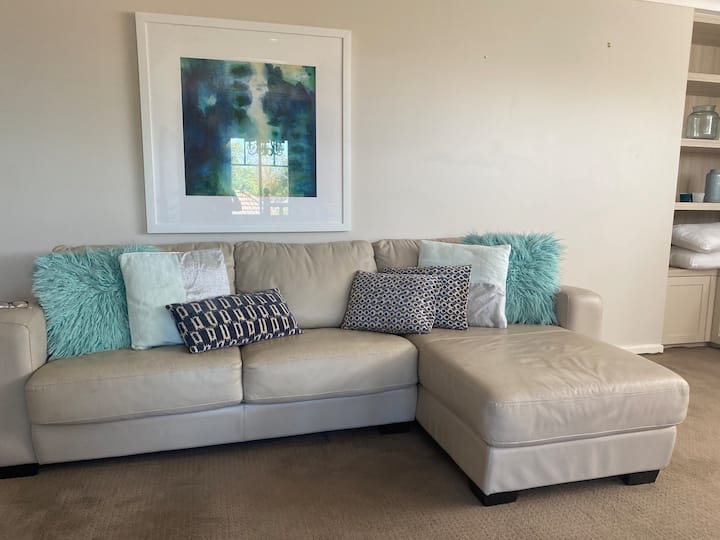 Executive South Perth Home With Studio. City Views - South Perth