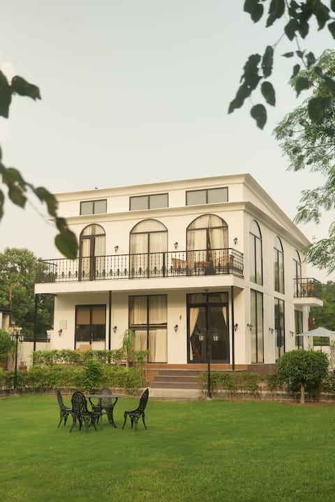 Luxury French Farmhouse | Pool, Parties & Stays