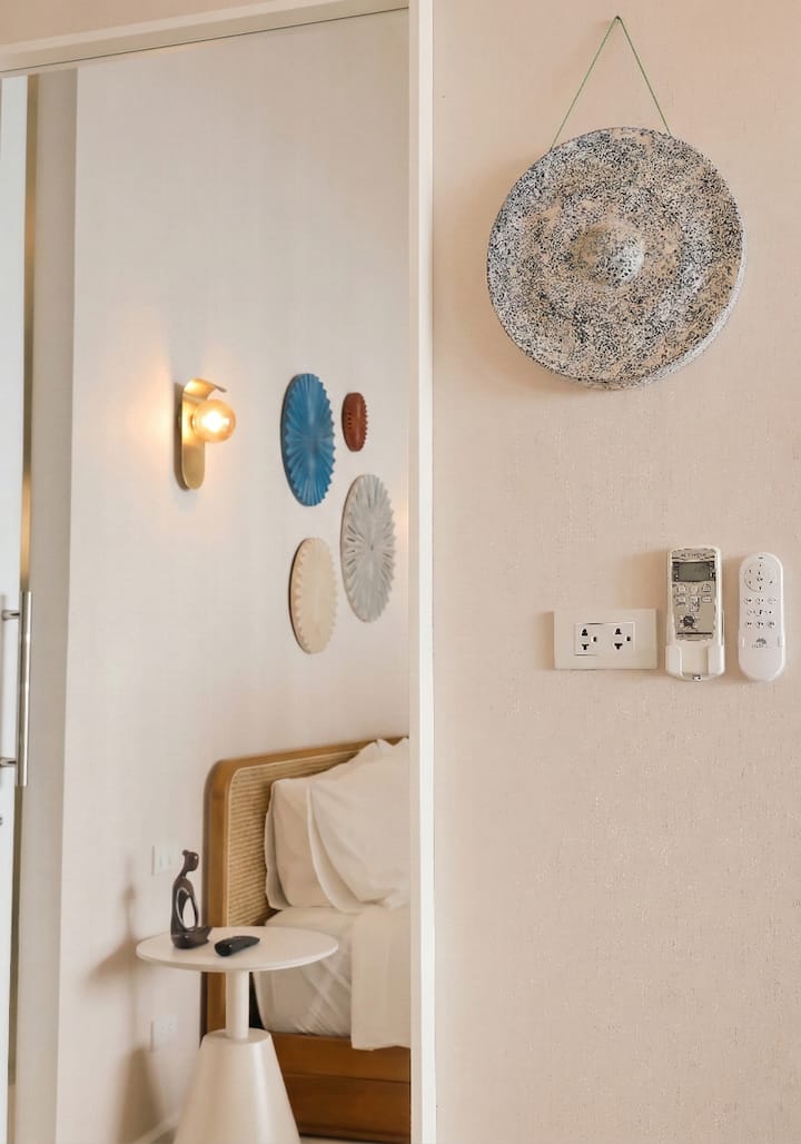 V13 – Haad Yao Studio — photo 16