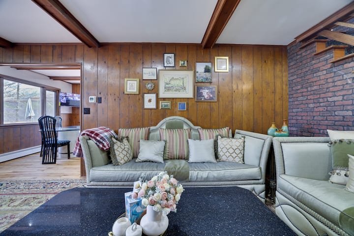 Antique Home Of Serenity/hottub/gym/pool Table - Lake Ariel, PA
