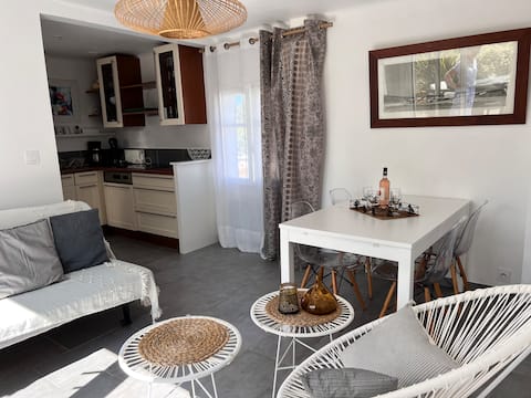 Top Airbnb: Small house in Mesquer