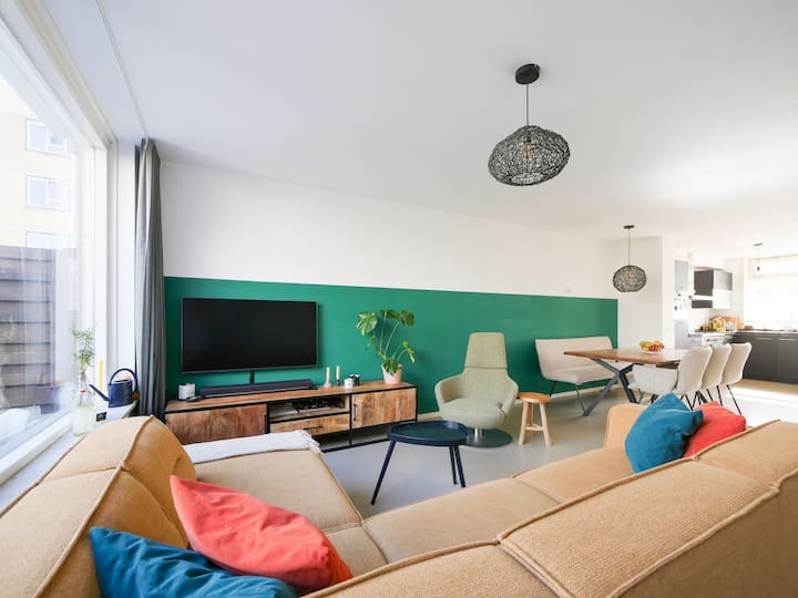Hosted By Wendy Beach House - The Hague