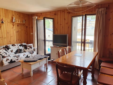 Les Angles city center