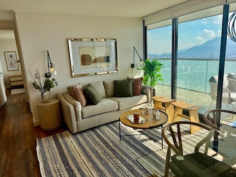 Top Airbnb: Apartment with a view and style next to Parque Arauco in Santiago Metropolitan Region