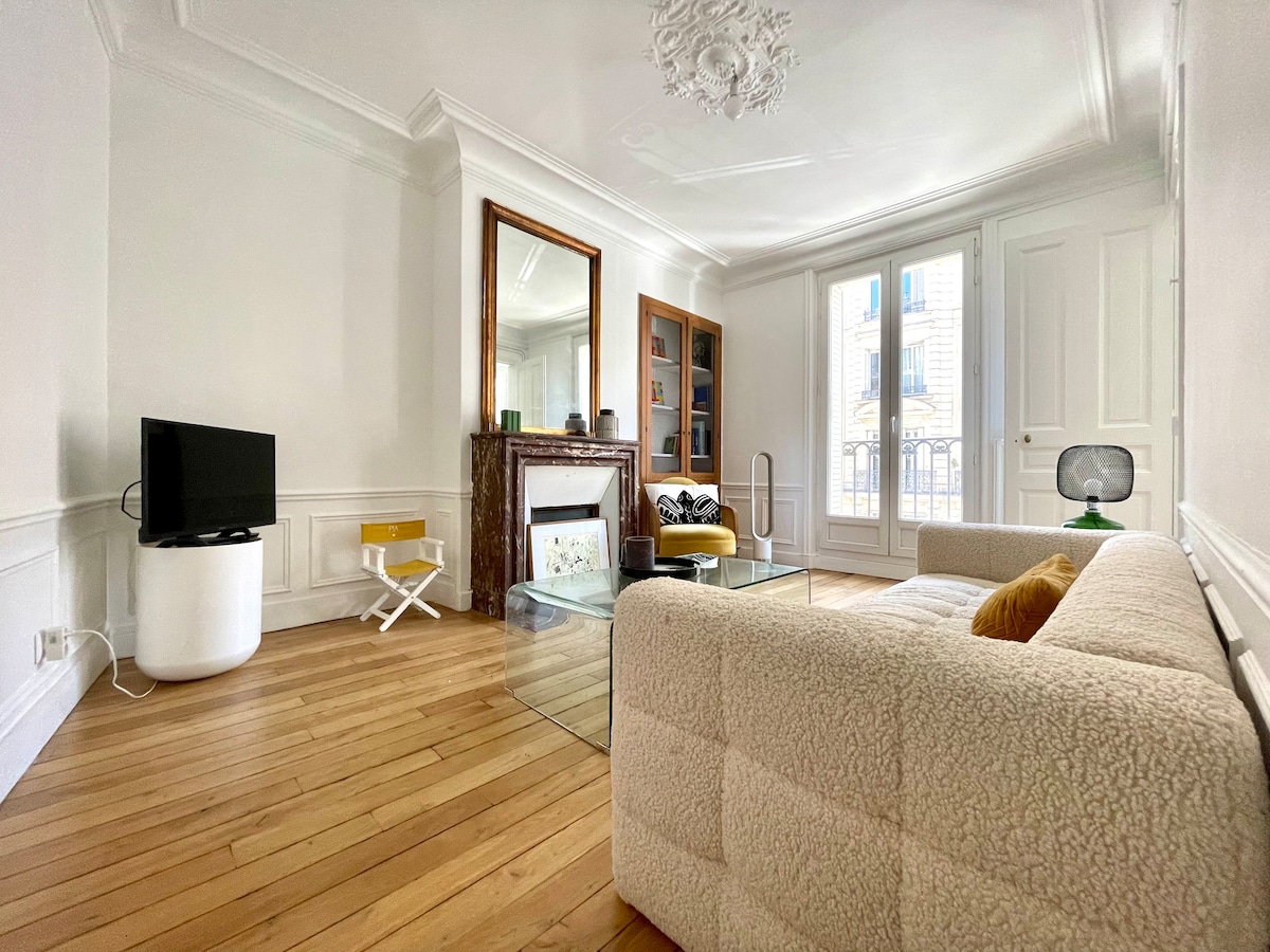 Airbnb performant: Marais I Notre-Dame View Balcony I Family 4P à Paris