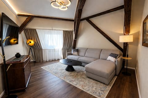 Popular Airbnb listing: Pinot Blanc Suite | Charm & Modern I Old Town in Rüdesheim Am Rhein