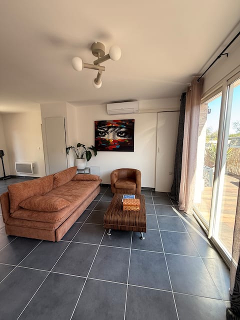 House with air conditioning, Jacuzzi, spa, Wi-Fi, 2 bedrooms