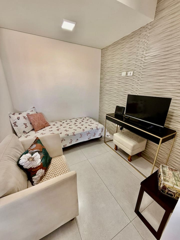 Trebate li još jednu sobu? Naš dnevni boravak postaje treća spavaća soba!

Ako pošaljete samo jedan zahtjev, imat ćete prostor za dva odvojena kreveta. 

Dodatna udobnost i privatnost, a veliki dnevni boravak ostaje slobodan i društven.