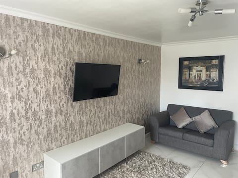 Top performing Airbnb: 3 Bed Home in Everton/Anfield in Everton