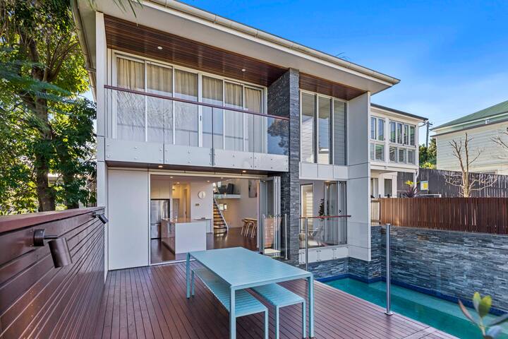 Paddington Gem close to Suncorp 3 bed 2 bath gallery image 2