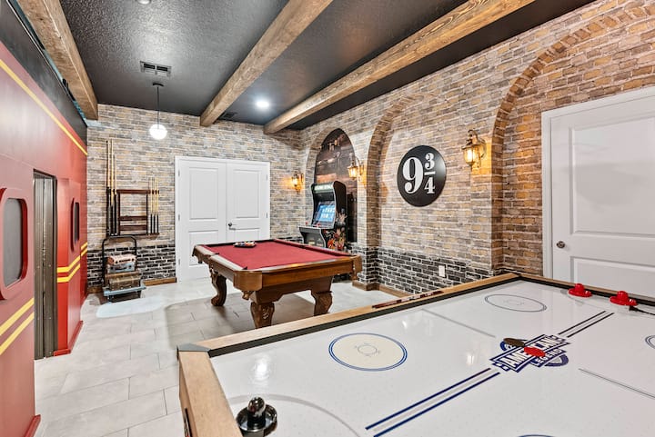 Themed 09 Bedrooms At Storey Lake/pool/game Room - Kissimmee, FL