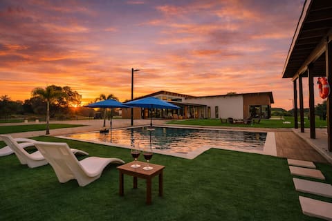 Countryside Luxury Villa with Pool, Bbq
