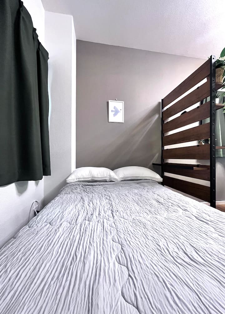 Plachty a prikrývky boli vyrobené z materiálov šetrných k pokožke.