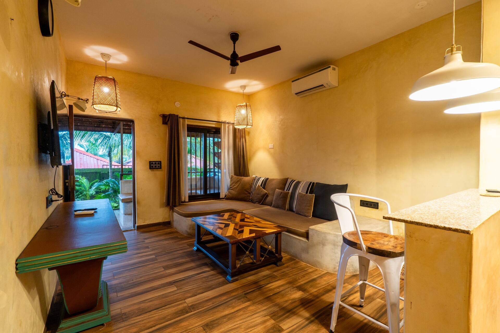 Earthy 1BHK Near Morjim Beach