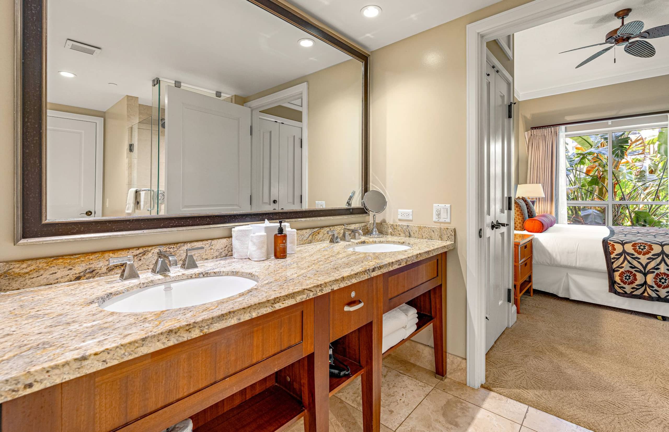 Condo in Lahaina · ★4.92 · 2 bedrooms · 3 beds · 2 baths - Image 26