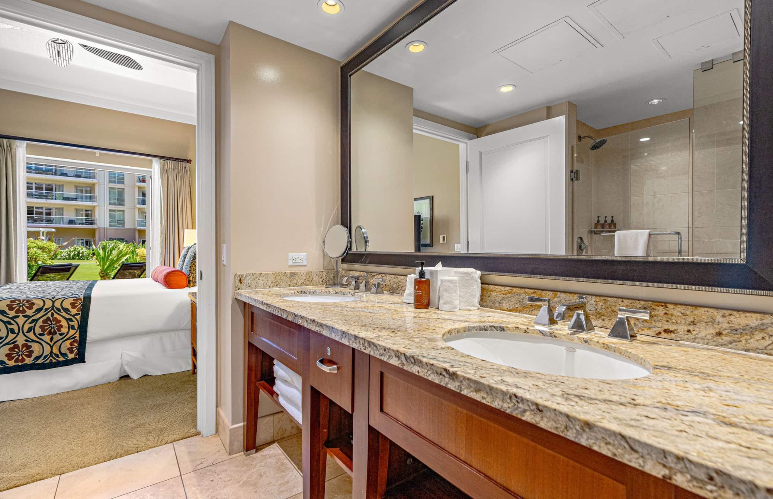 Condo in Lahaina · ★4.92 · 2 bedrooms · 3 beds · 2 baths - Image 20