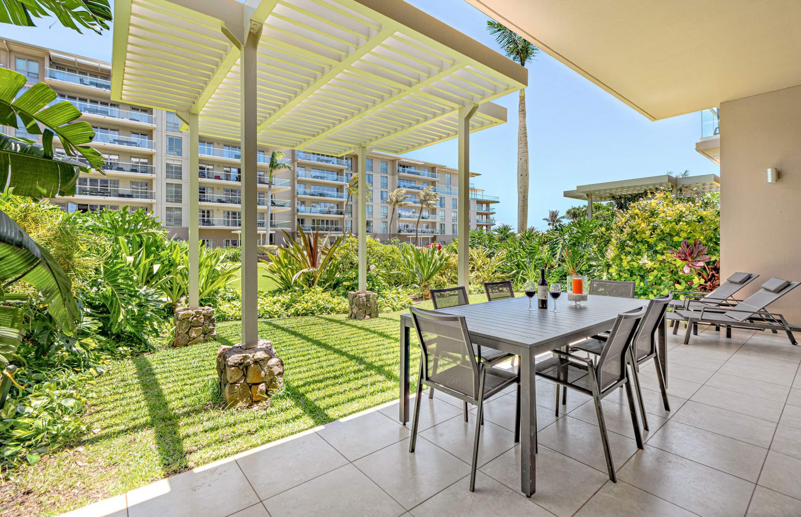 Condo in Lahaina · ★4.92 · 2 bedrooms · 3 beds · 2 baths - Image 1