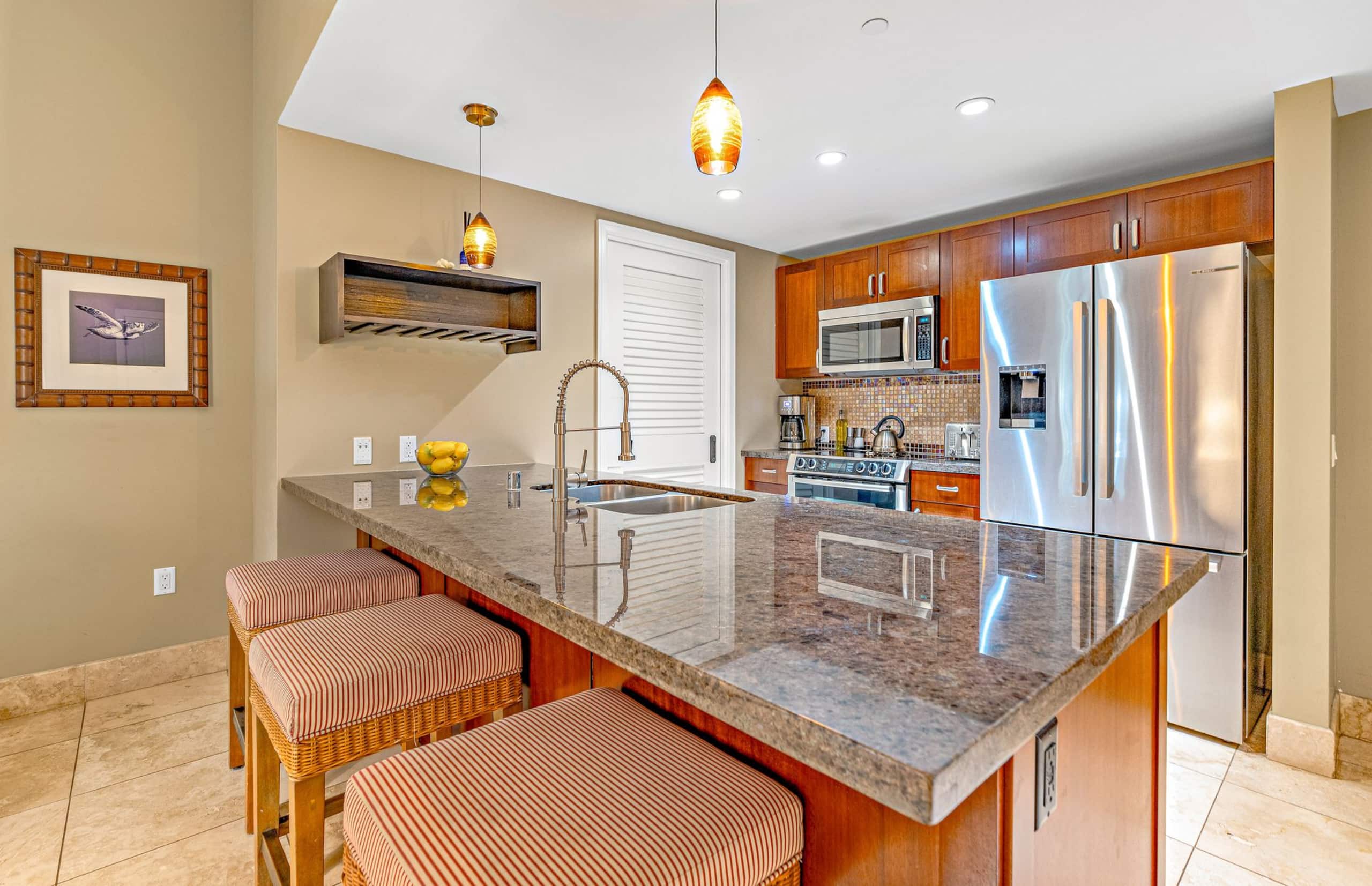 Condo in Lahaina · ★4.92 · 2 bedrooms · 3 beds · 2 baths - Image 4