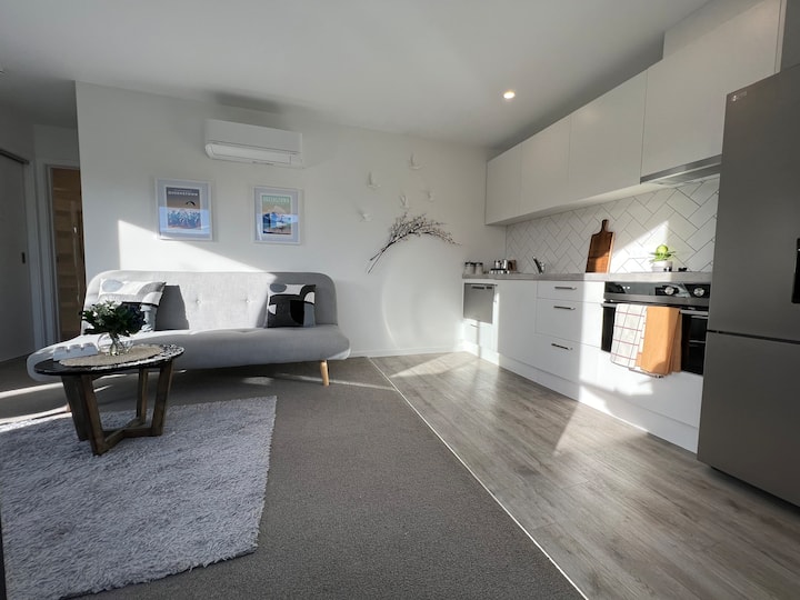 Aroha Home - Queenstown, New Zealand