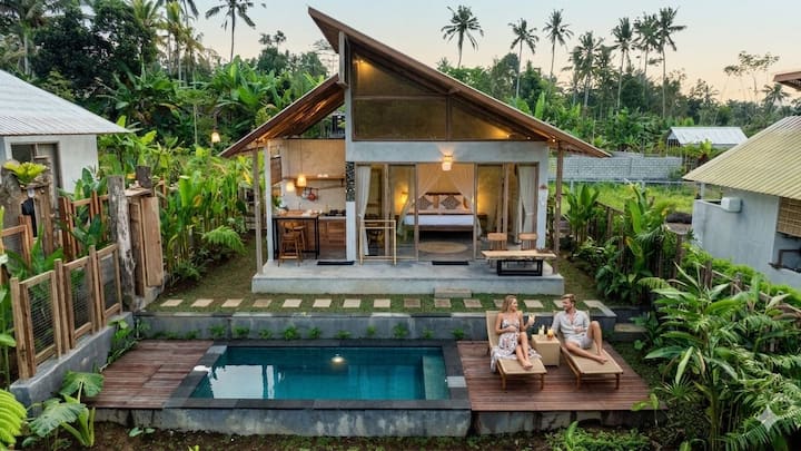 Sayuban Villa With Infinity Pool @Penglipuran Area - Bali
