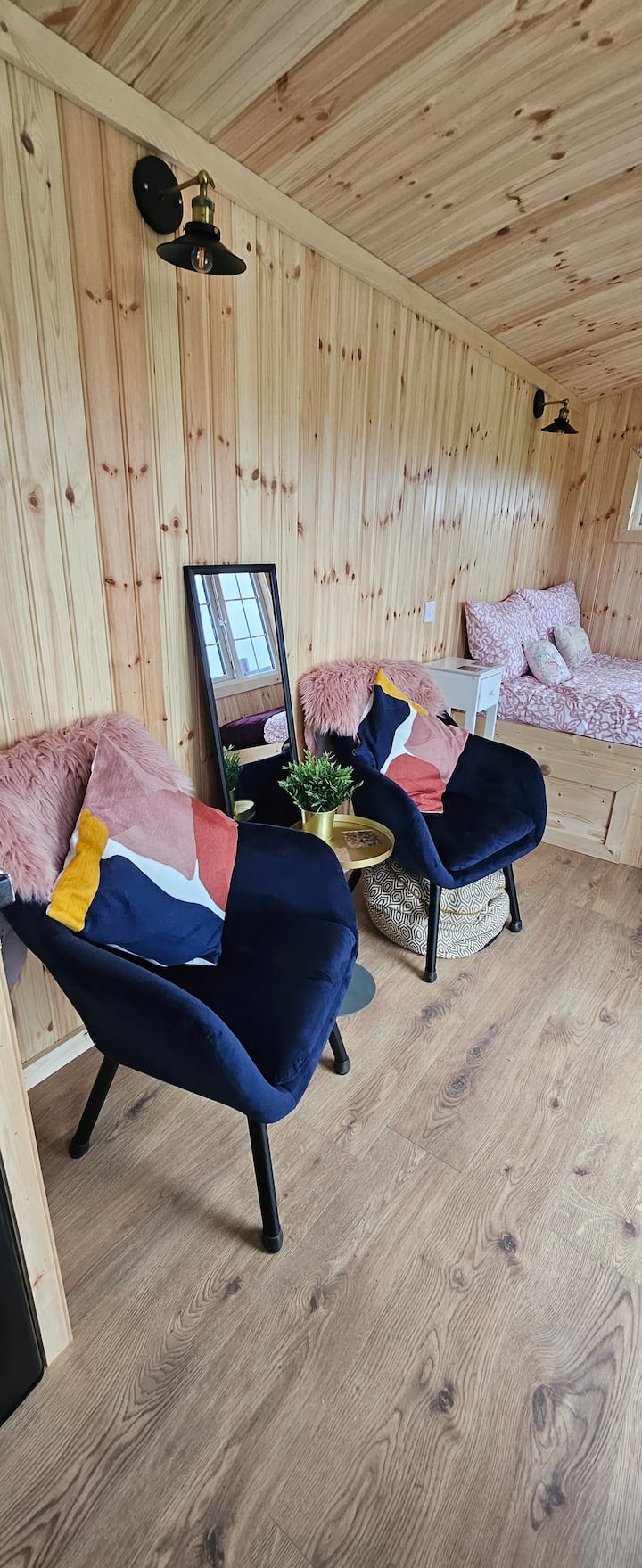 Connie's Cabin - Sligo