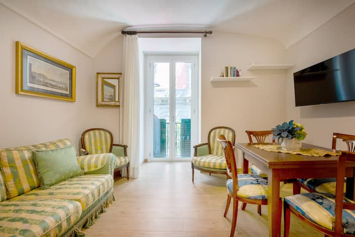 7 Museums Apartment - Naples