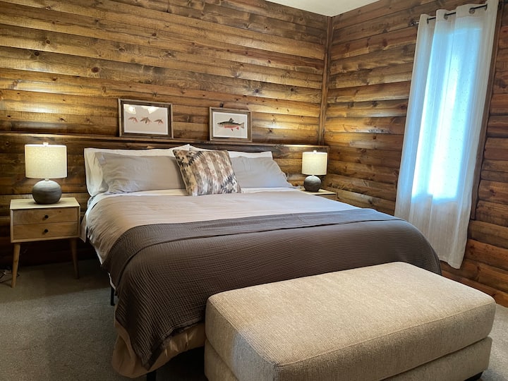ground floor bedroom, king bed, hall bath